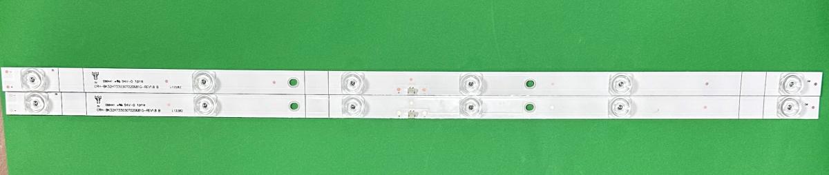 Led backlight strip for tv HISENSE 32" set 2pcs X CRH-BK32H733030T020681G-REV1.8 , 6LED , 3V , 545MM