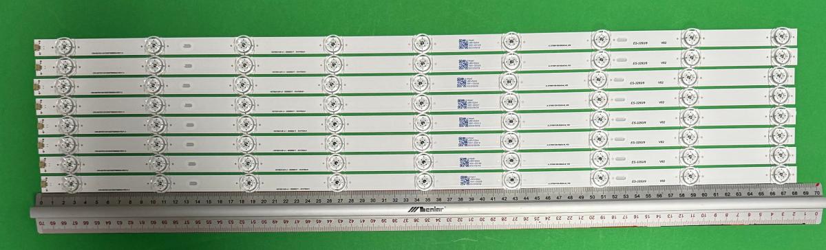 Led backlight strip for tv HISENSE / SHARP 70" set 8pcs X CRH-BX70X1U913030T080902H REV1.2 HD700X1U91-L1-202000217 SVH700A31 JL.D70091330-003AS-M-V02 , 9LED , 683MM , 3V ,